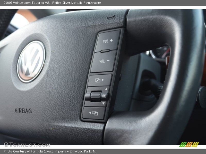 Reflex Silver Metallic / Anthracite 2006 Volkswagen Touareg V8