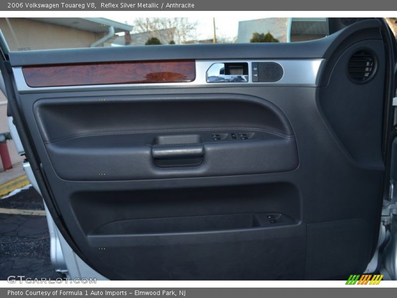 Reflex Silver Metallic / Anthracite 2006 Volkswagen Touareg V8