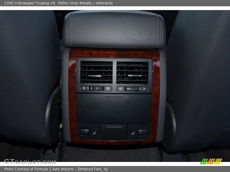 Reflex Silver Metallic / Anthracite 2006 Volkswagen Touareg V8