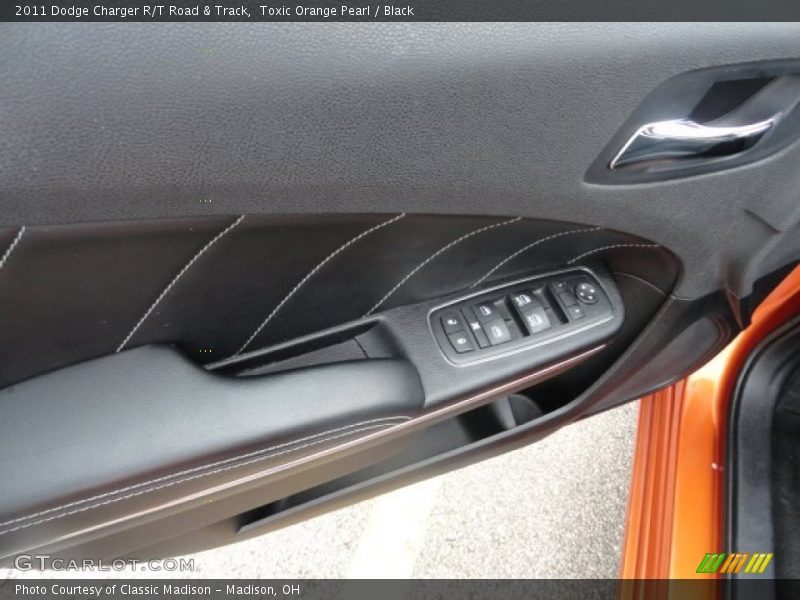 Toxic Orange Pearl / Black 2011 Dodge Charger R/T Road & Track