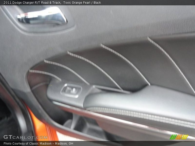Toxic Orange Pearl / Black 2011 Dodge Charger R/T Road & Track