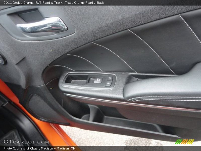 Toxic Orange Pearl / Black 2011 Dodge Charger R/T Road & Track