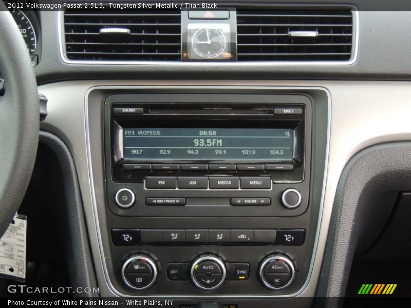 Tungsten Silver Metallic / Titan Black 2012 Volkswagen Passat 2.5L S
