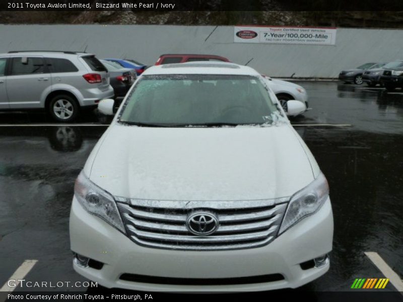 Blizzard White Pearl / Ivory 2011 Toyota Avalon Limited