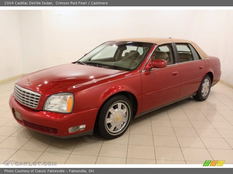 Front 3/4 View of 2004 DeVille Sedan