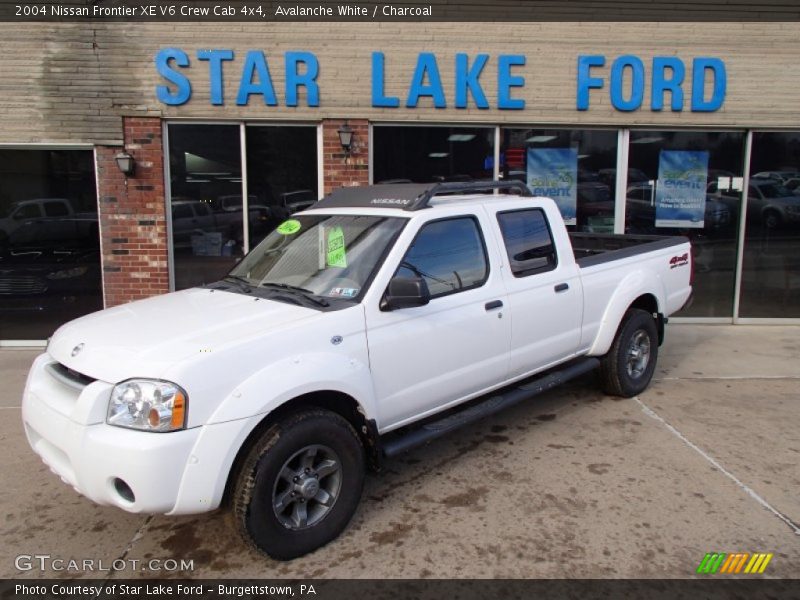 Avalanche White / Charcoal 2004 Nissan Frontier XE V6 Crew Cab 4x4