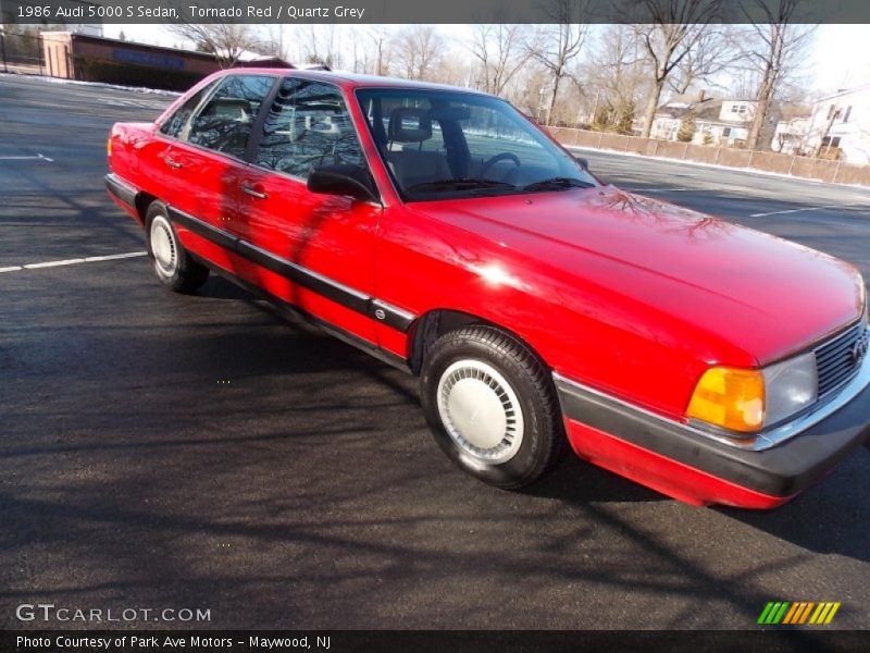 Tornado Red / Quartz Grey 1986 Audi 5000 S Sedan