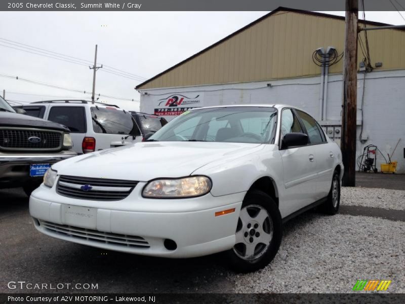 Summit White / Gray 2005 Chevrolet Classic