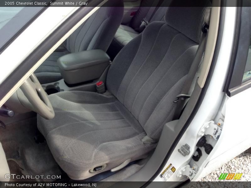 Summit White / Gray 2005 Chevrolet Classic
