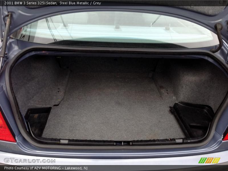  2001 3 Series 325i Sedan Trunk