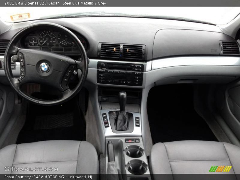 Dashboard of 2001 3 Series 325i Sedan