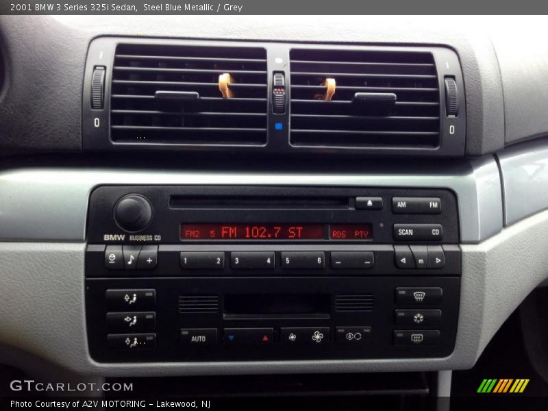 Controls of 2001 3 Series 325i Sedan