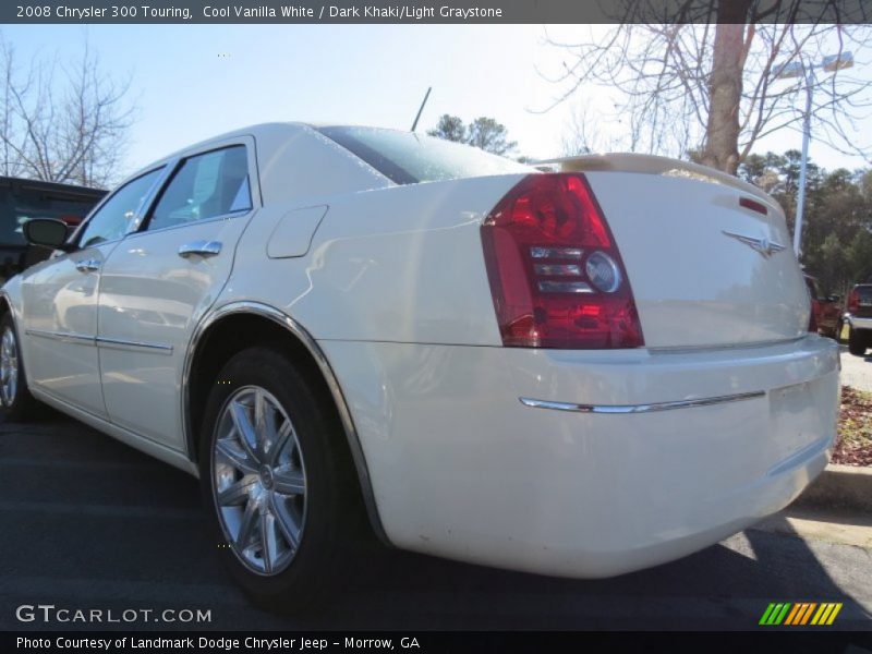 Cool Vanilla White / Dark Khaki/Light Graystone 2008 Chrysler 300 Touring