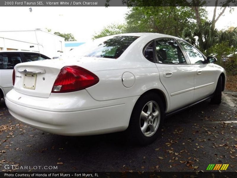 Vibrant White / Dark Charcoal 2003 Ford Taurus SES