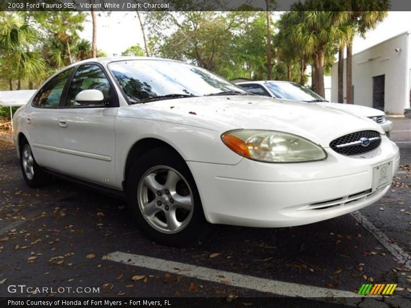 Vibrant White / Dark Charcoal 2003 Ford Taurus SES