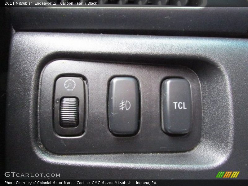 Carbon Pearl / Black 2011 Mitsubishi Endeavor LS