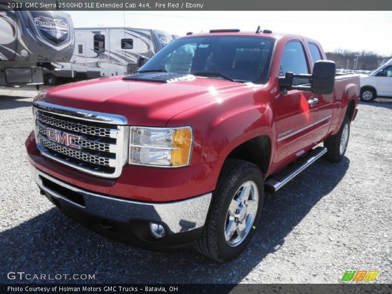 Front 3/4 View of 2013 Sierra 2500HD SLE Extended Cab 4x4