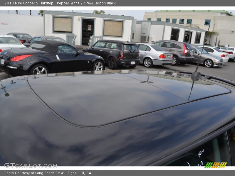 Pepper White / Grey/Carbon Black 2010 Mini Cooper S Hardtop