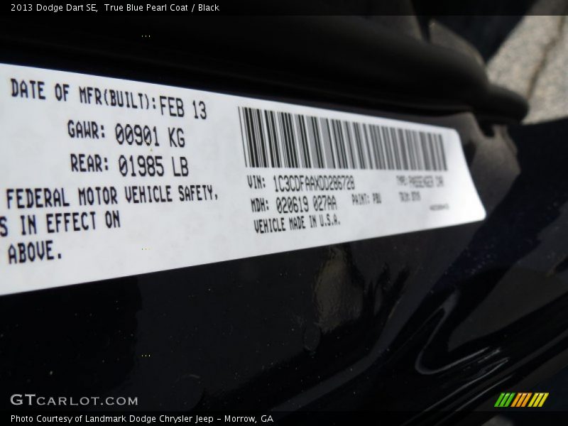True Blue Pearl Coat / Black 2013 Dodge Dart SE