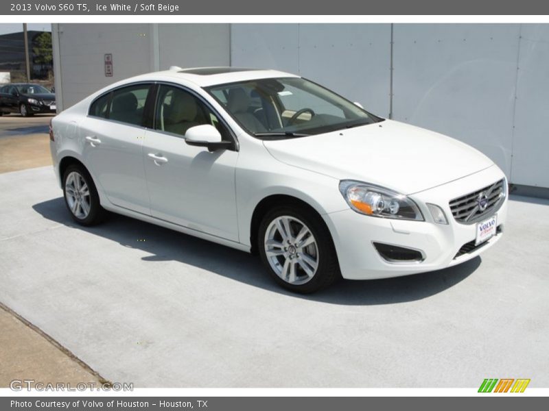 Ice White / Soft Beige 2013 Volvo S60 T5