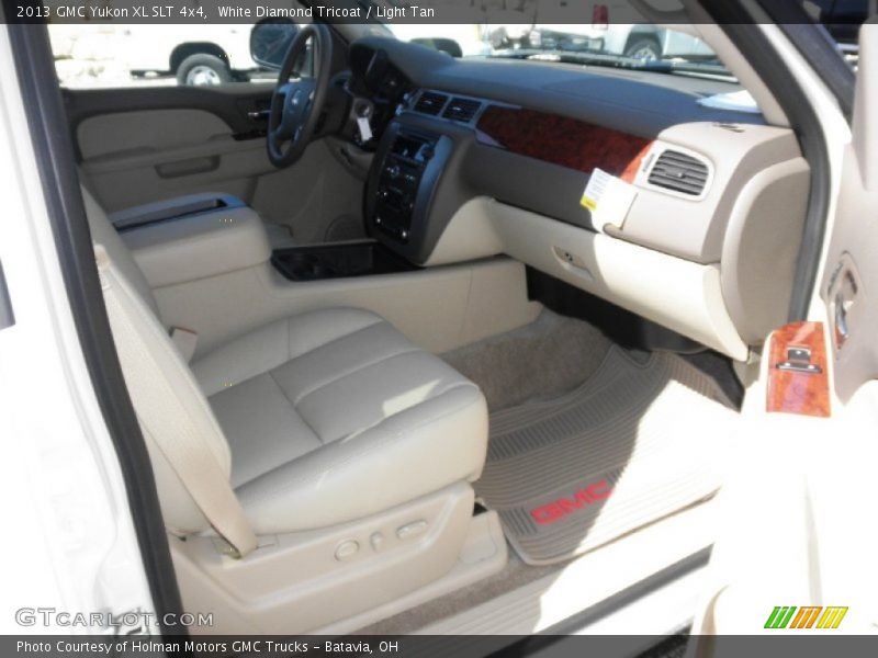 White Diamond Tricoat / Light Tan 2013 GMC Yukon XL SLT 4x4