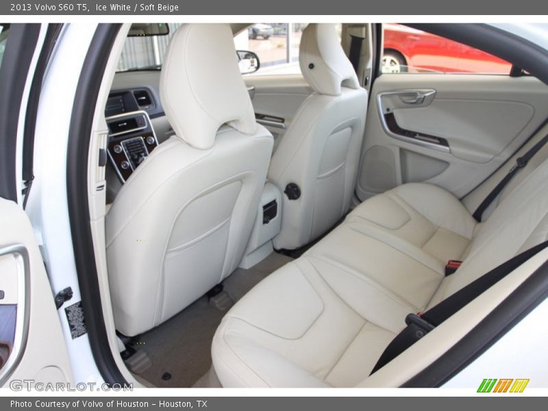 Ice White / Soft Beige 2013 Volvo S60 T5