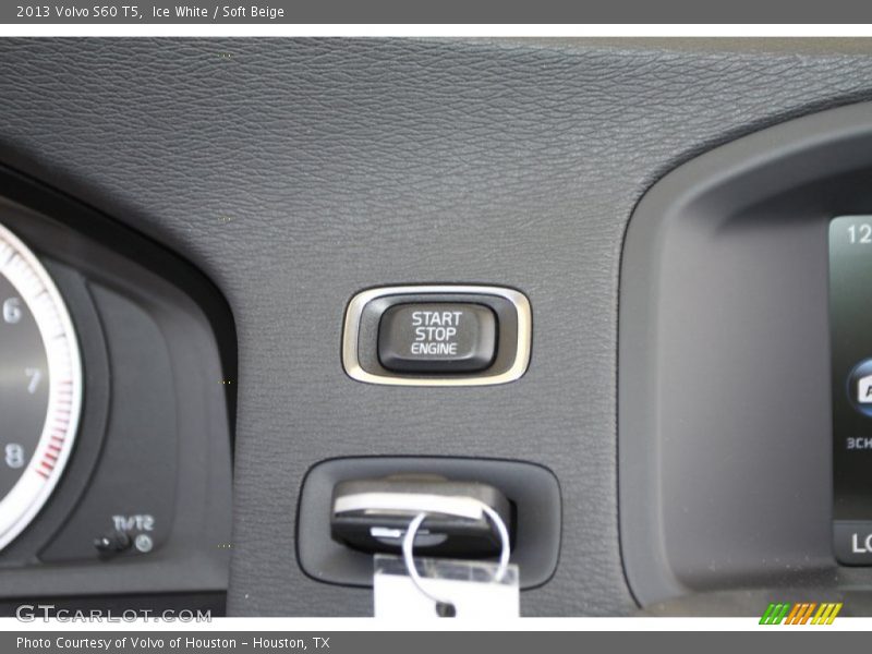 Ice White / Soft Beige 2013 Volvo S60 T5