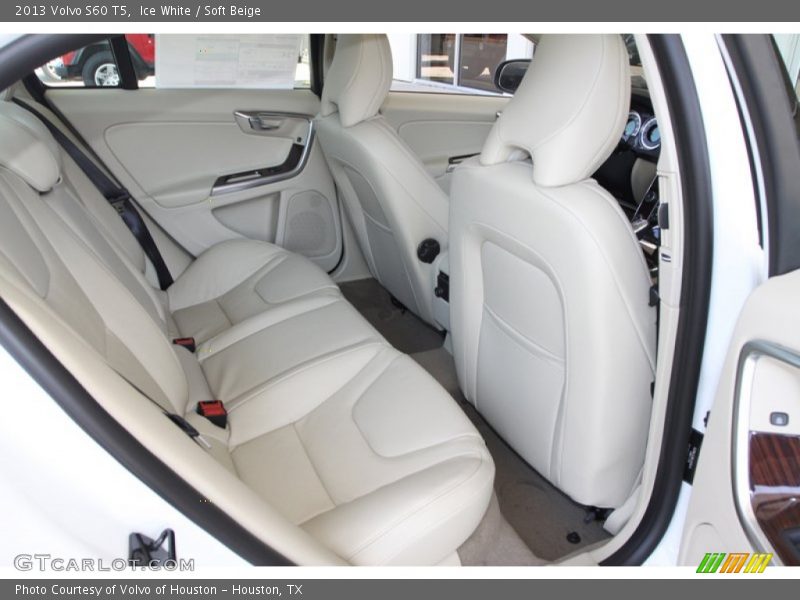 Ice White / Soft Beige 2013 Volvo S60 T5
