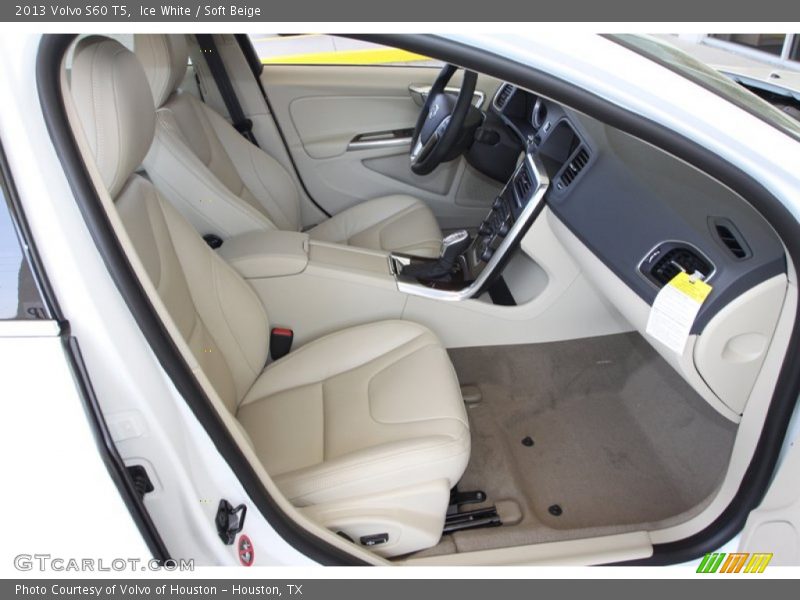 Ice White / Soft Beige 2013 Volvo S60 T5