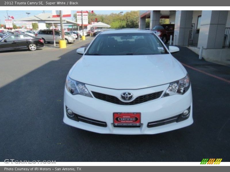 Super White / Black 2012 Toyota Camry SE