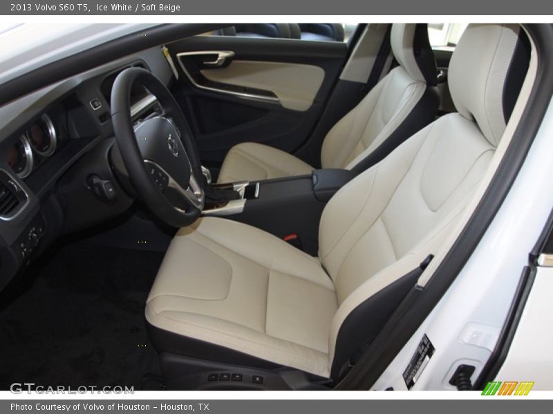 Ice White / Soft Beige 2013 Volvo S60 T5