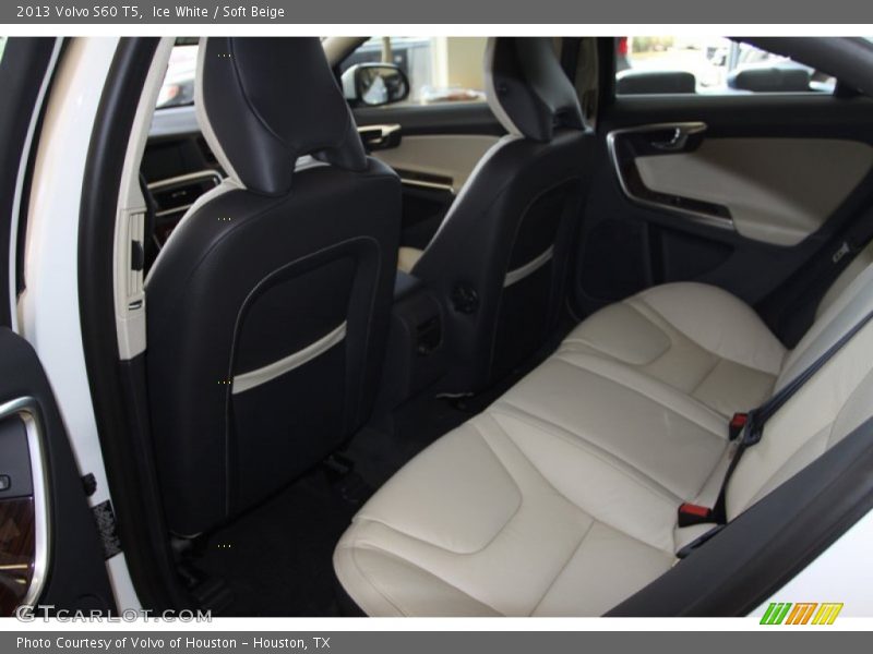 Ice White / Soft Beige 2013 Volvo S60 T5