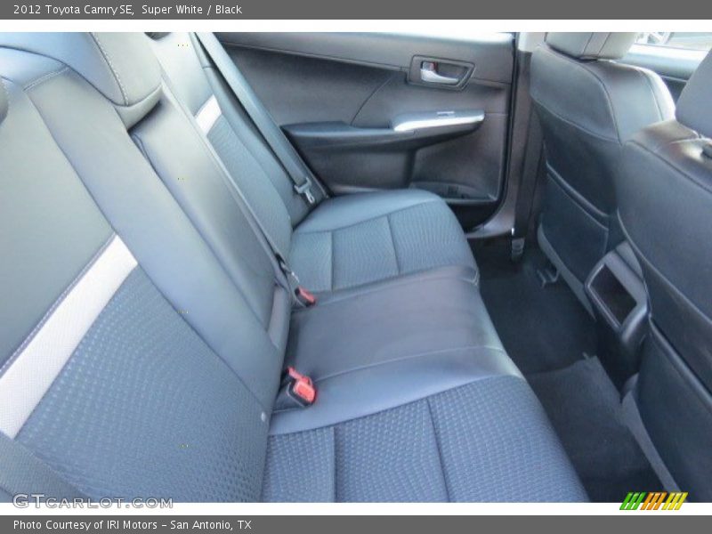 Super White / Black 2012 Toyota Camry SE