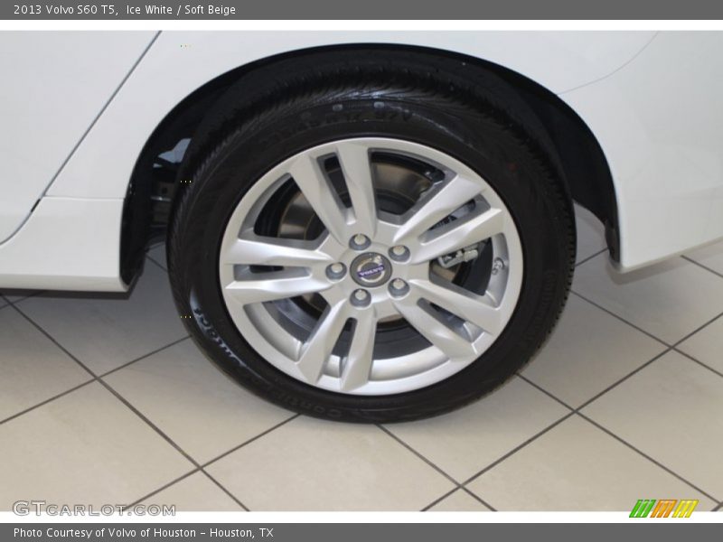 Ice White / Soft Beige 2013 Volvo S60 T5