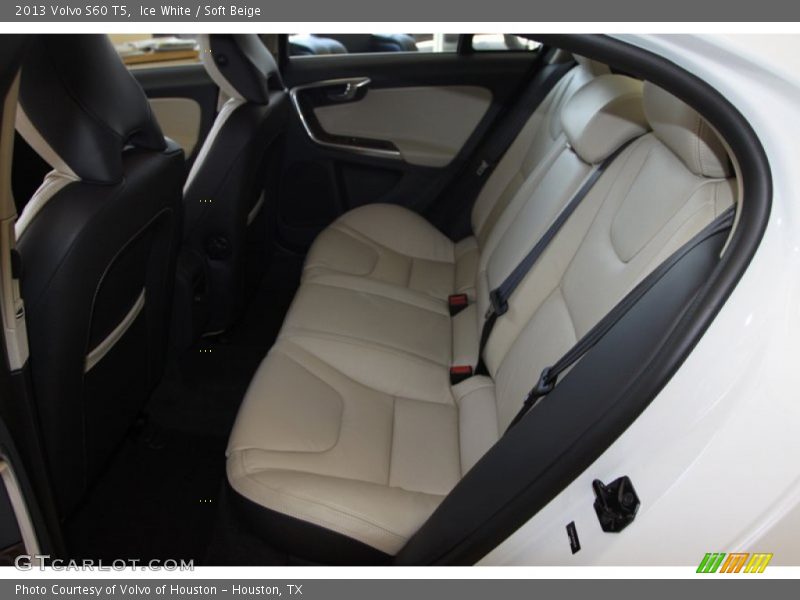 Ice White / Soft Beige 2013 Volvo S60 T5