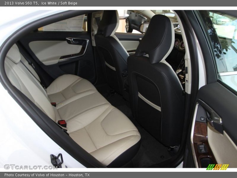 Ice White / Soft Beige 2013 Volvo S60 T5