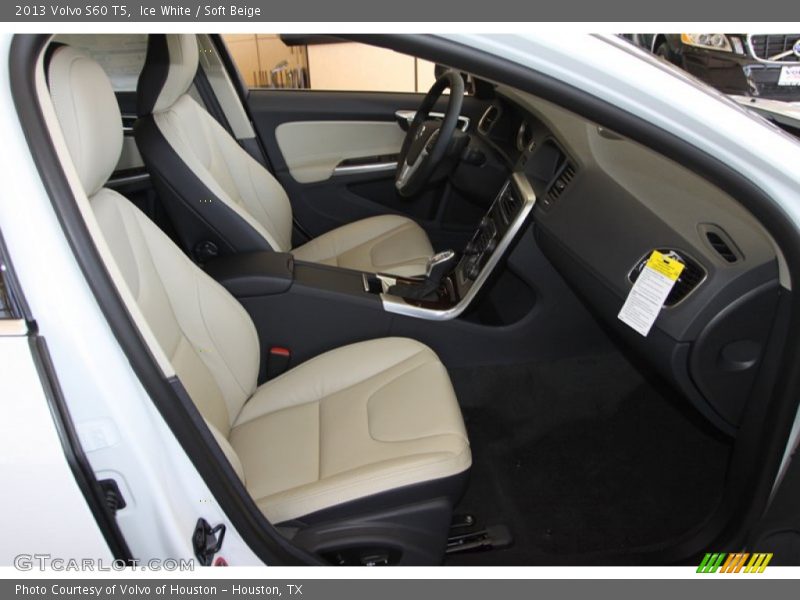 Ice White / Soft Beige 2013 Volvo S60 T5