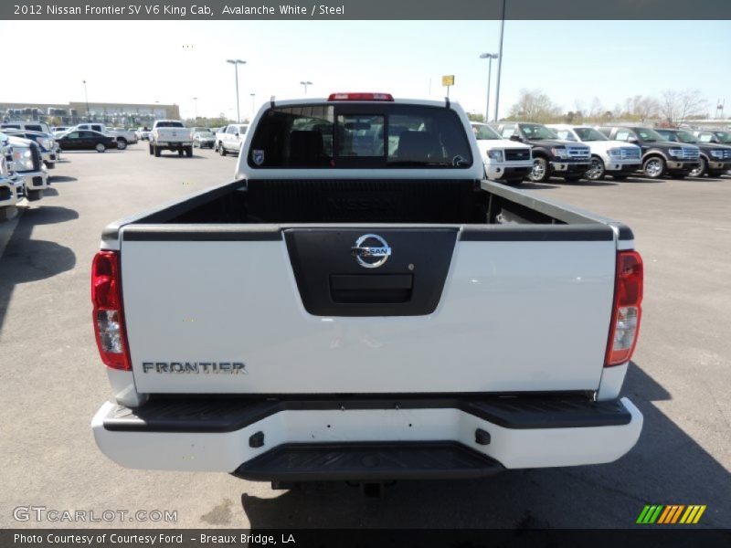 Avalanche White / Steel 2012 Nissan Frontier SV V6 King Cab