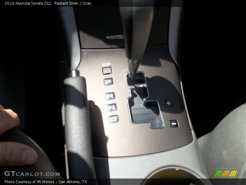 Radiant Silver / Gray 2010 Hyundai Sonata GLS
