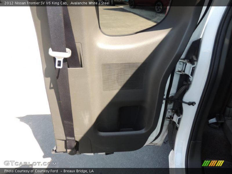 Avalanche White / Steel 2012 Nissan Frontier SV V6 King Cab