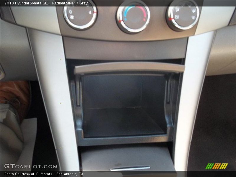 Radiant Silver / Gray 2010 Hyundai Sonata GLS