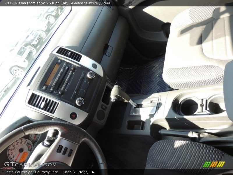 Avalanche White / Steel 2012 Nissan Frontier SV V6 King Cab