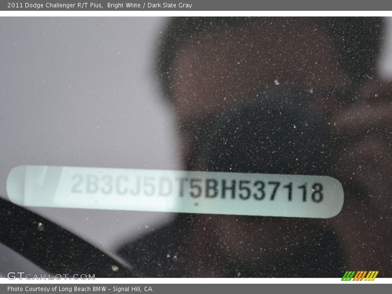 Bright White / Dark Slate Gray 2011 Dodge Challenger R/T Plus