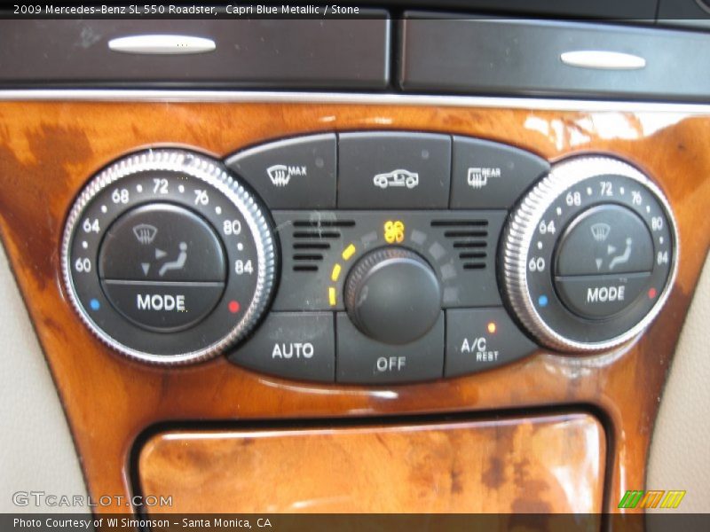 Controls of 2009 SL 550 Roadster