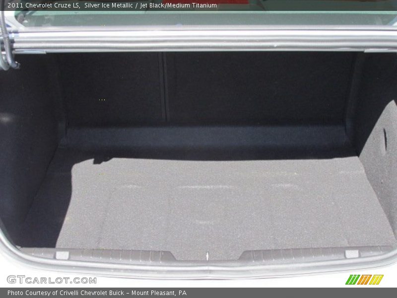 Silver Ice Metallic / Jet Black/Medium Titanium 2011 Chevrolet Cruze LS