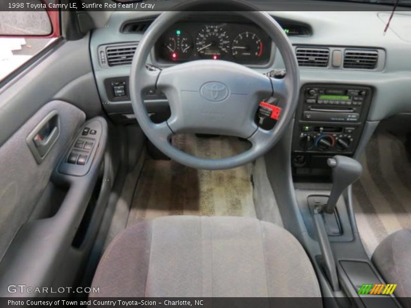 Sunfire Red Pearl / Gray 1998 Toyota Camry LE