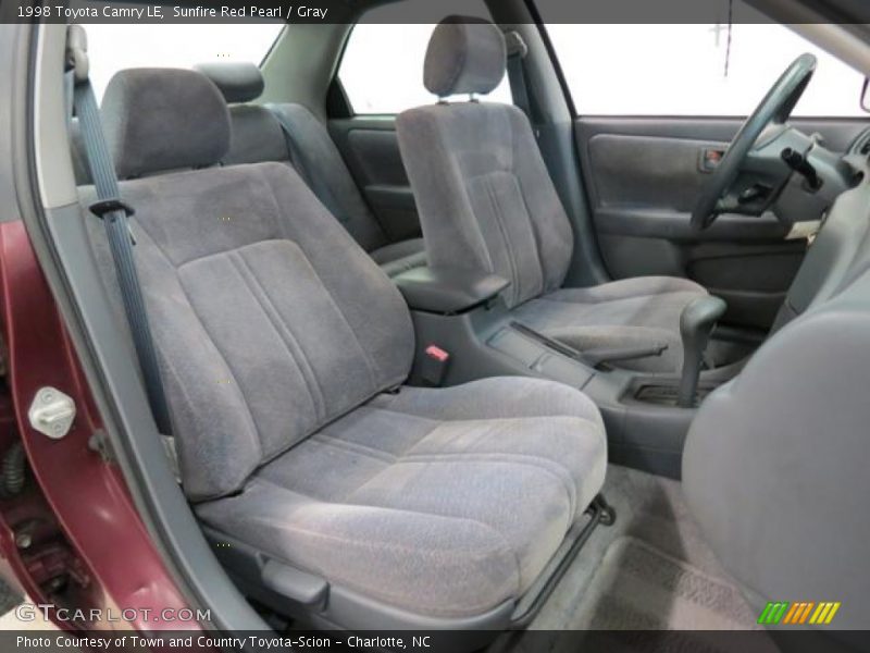 Sunfire Red Pearl / Gray 1998 Toyota Camry LE