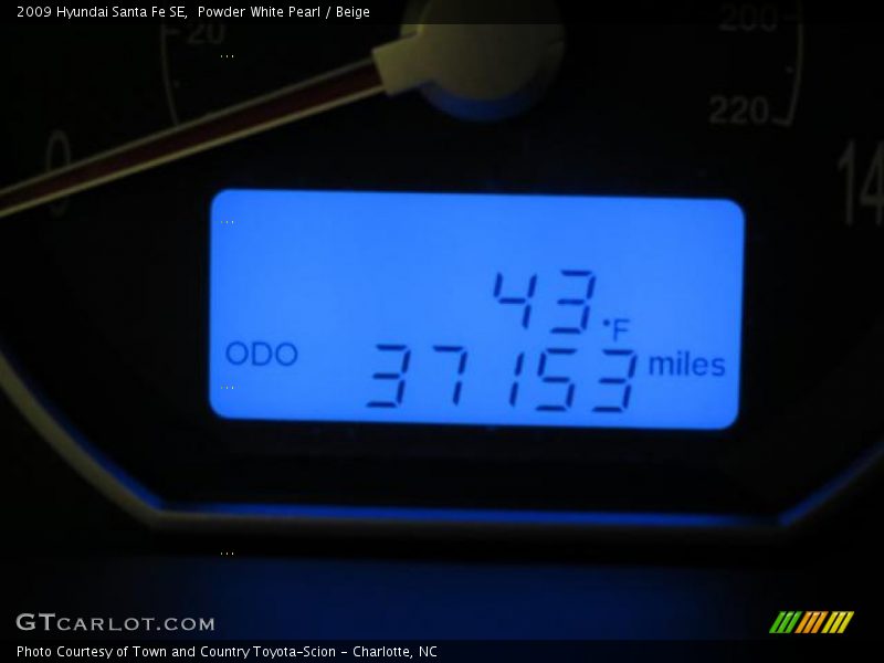 Powder White Pearl / Beige 2009 Hyundai Santa Fe SE