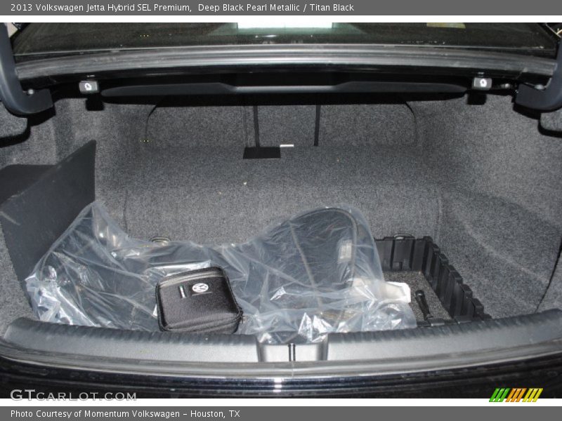Deep Black Pearl Metallic / Titan Black 2013 Volkswagen Jetta Hybrid SEL Premium