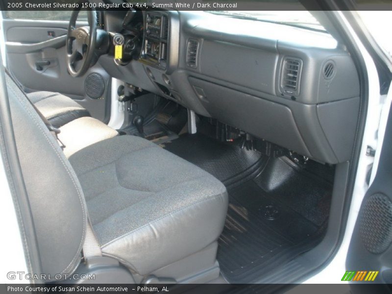 Summit White / Dark Charcoal 2005 Chevrolet Silverado 1500 Regular Cab 4x4